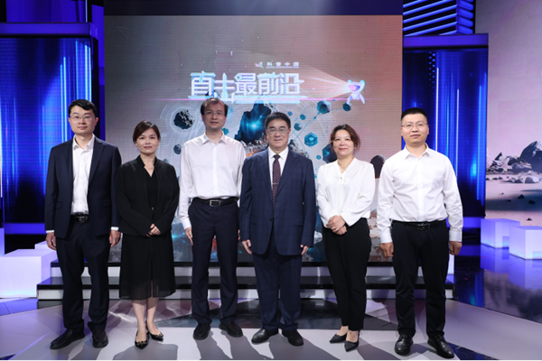 http://news.wit.edu.cn/__local/1/76/74/44CBDA58FC3E45321E1AE3A5028_A382C8E6_15BE06.png